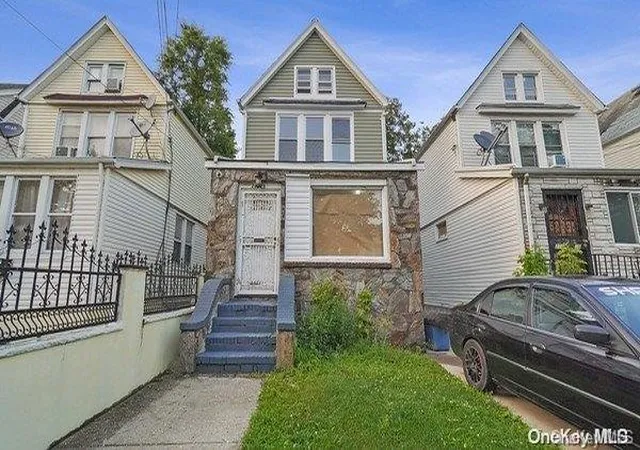 1st image of 216 23 111th Ave, Queens Village, NY 11429 | MLS# L3495258