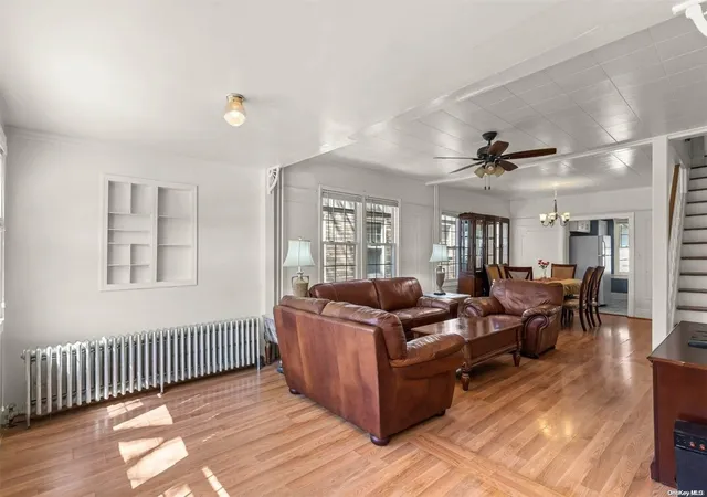 Photo 3 of Sale Pending at 127-15 102 Ave, South Richmond Hill, NY 11419 | MLS# L3495266 | Listing updated on 2024-12-12