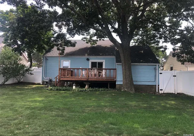 27th image of 815 Grand Terrace Ave, Hempstead, NY 11510 | MLS# L3495379