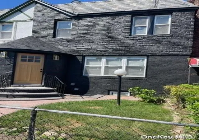 Photo 1 of Sale Pending at 114 40 200th St, Saint Albans, NY 11412 | MLS# L3495557 | Listing updated on 2024-12-11