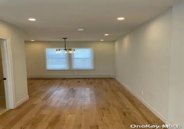 Photo 3 of Sale Pending at 114 40 200th St, Saint Albans, NY 11412 | MLS# L3495557 | Listing updated on 2024-12-11