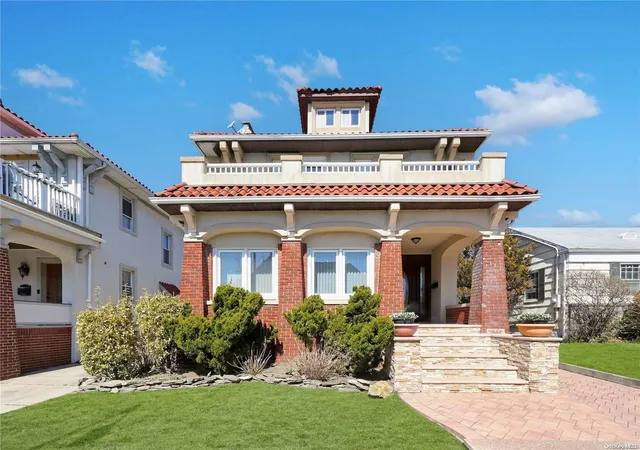 3rd image of 61 W Walnut St, Long Beach, NY 11561 | MLS# L3500512
