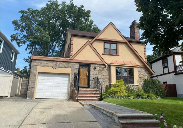 Photo 2 of Sale Pending at 78 47 222 St, Oakland Gardens, NY 11364 | MLS# L3501978 | Listing updated on 2024-12-11