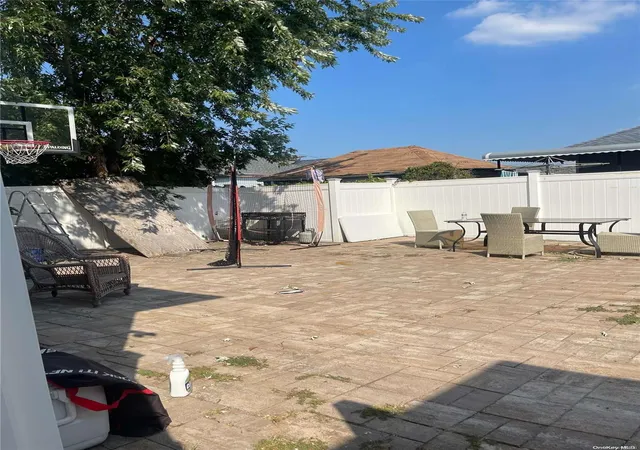 4th image of 132 11 Centreville St, Ozone Park, NY 11417 | MLS# L3502438
