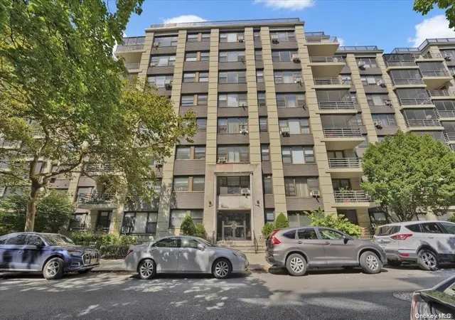 3rd image of 98-33 64Th Ave #4f, Rego Park, NY 11374 | MLS# L3504965