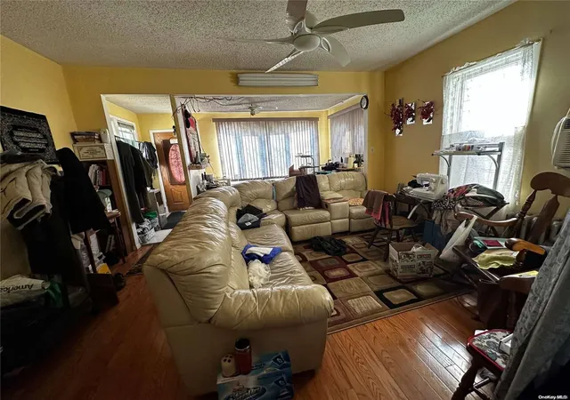 3rd image of 117-19 146Th St, Jamaica, NY 11436 | MLS# L3505261