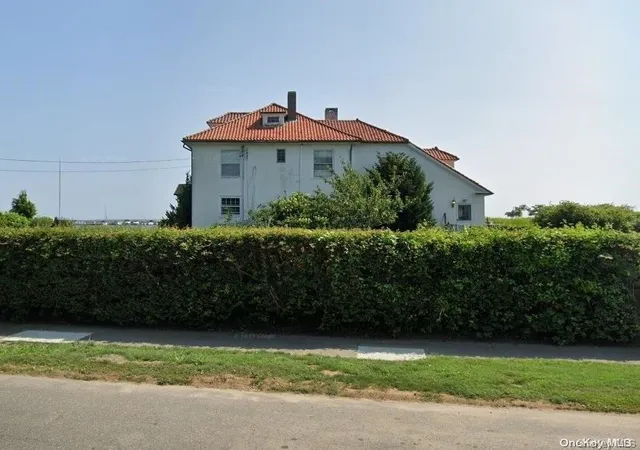 1st image of 20 Brightwood St, Patchogue, NY 11772 | MLS# L3506502