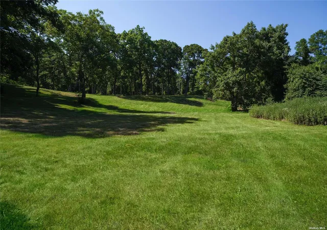 Photo 2 of Land for sale at 8 Spring Hill Ln, Old Westbury, NY 11568 | MLS# L3507487 | Listing updated on 2026-01-26