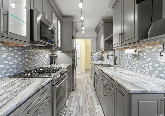 3rd image of 65-65 Wetherole St #1W, Rego Park, NY 11374 | MLS# L3510928