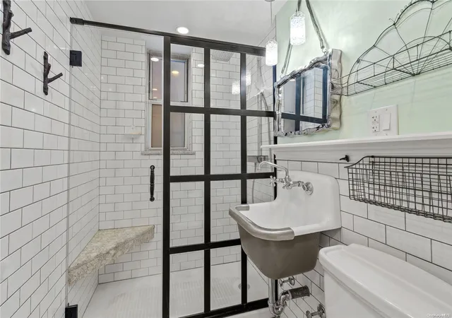 5th image of 65-65 Wetherole St #1W, Rego Park, NY 11374 | MLS# L3510928