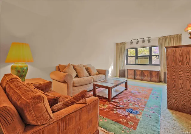 Photo 1 of Sale Pending at 138 25 31 Dr #2E, Flushing, NY 11354 | MLS# L3511990 | Listing updated on 2024-12-06