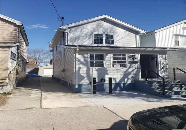 1st image of 129 13 135th Pl, South Ozone Park, NY 11420 | MLS# L3512295