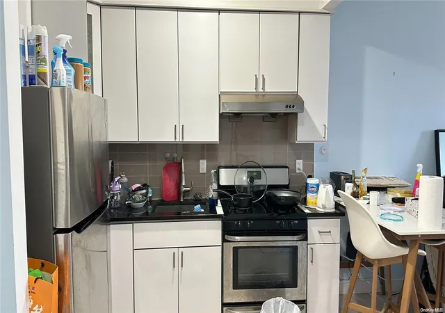 Photo 2 of Sale Pending at 42 26 147th St #5B, Flushing, NY 11355 | MLS# L3513271 | Listing updated on 2024-12-11