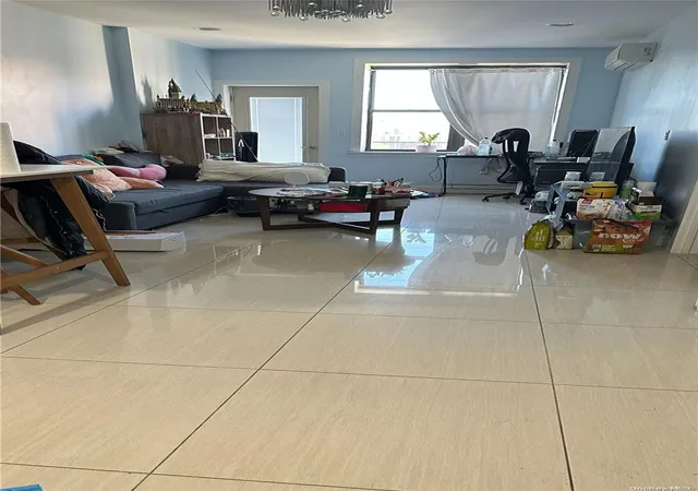 Photo 3 of Sale Pending at 42 26 147th St #5B, Flushing, NY 11355 | MLS# L3513271 | Listing updated on 2024-12-11
