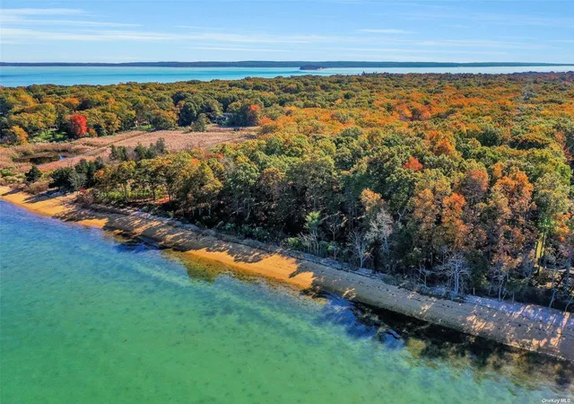 2nd image of 11535 N Bayview Rd, Southold, NY 11971 | MLS# L3514107