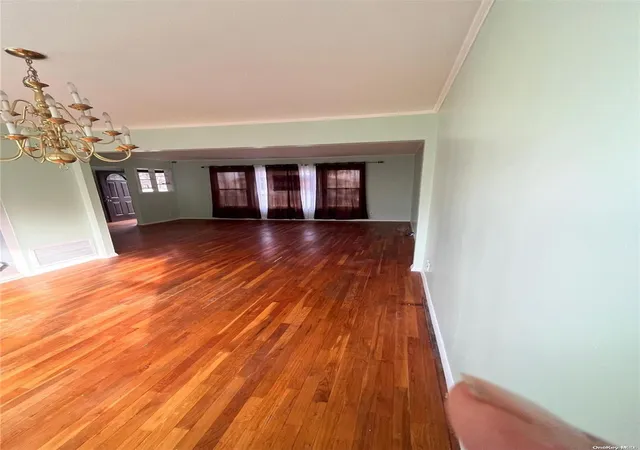 3rd image of 110-40 176 St, Jamaica, NY 11433 | MLS# L3516565