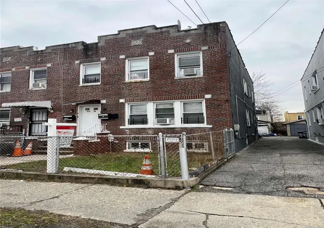 Photo 2 of Sale Pending at 177 18 106th Ave, Jamaica, NY 11433 | MLS# L3519317 | Listing updated on 2024-12-04