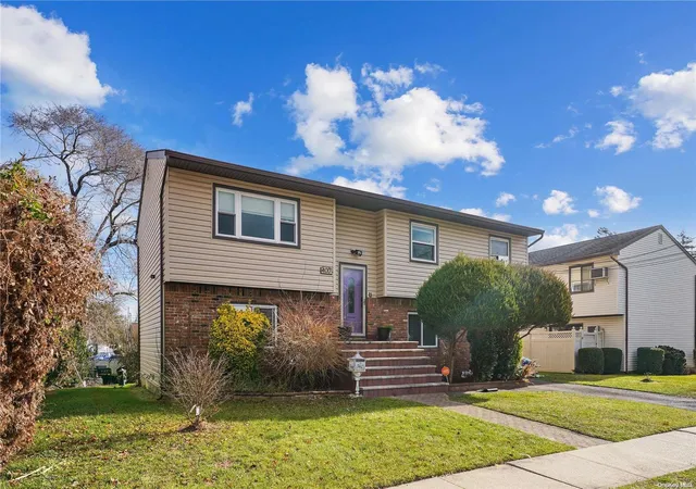 1st image of 400 North Columbus A, Hempstead, NY 11520 | MLS# L3523419