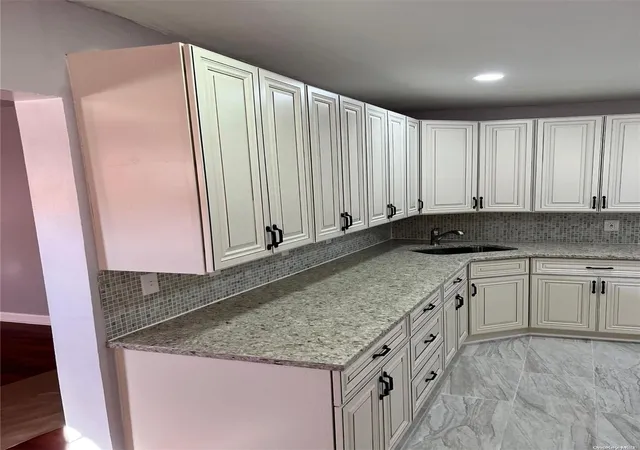 4th image of 11 Jefferson Ave, Valley Stream, NY 11580 | MLS# L3523590