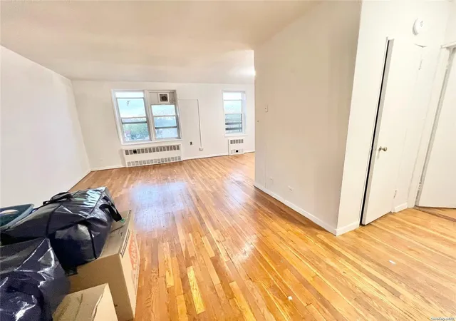 Photo 3 of Sale Pending at 42 40 Bowne St #6F, Flushing, NY 11355 | MLS# L3523817 | Listing updated on 2024-12-06