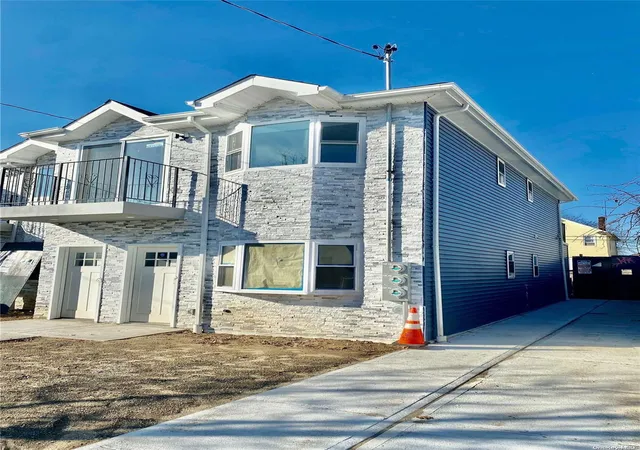 Photo 1 of Sale Pending at 99 10 218 St, Queens Village, NY 11429 | MLS# L3524735 | Listing updated on 2024-12-04