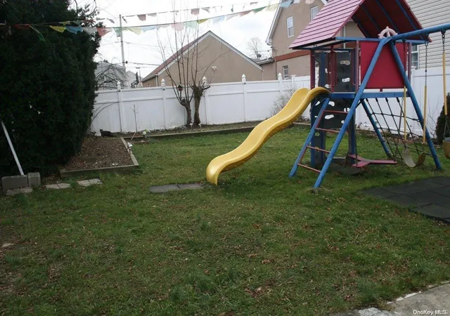 Photo 3 of Sale Pending at Journal Ave, Elmont, NY 11003 | MLS# L3527047 | Listing updated on 2024-12-03