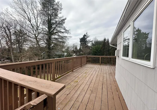 9th image of 10 Kreamer St, Bellport, NY 11713 | MLS# L3530549