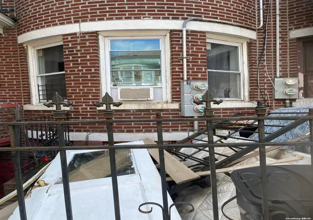 1st image of 87 84 160th St, Jamaica, NY 11432 | MLS# L3533170