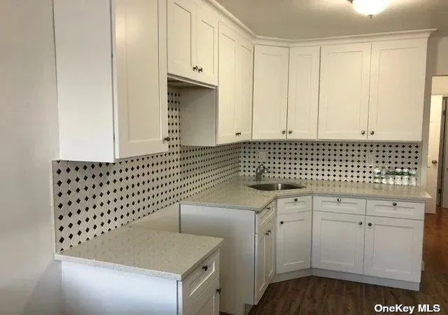 Photo 4 of Single family home for sale at 68-12 60Th Rd, New York, NY 11378 | MLS# L3533273 | Listing updated on 2026-08-29