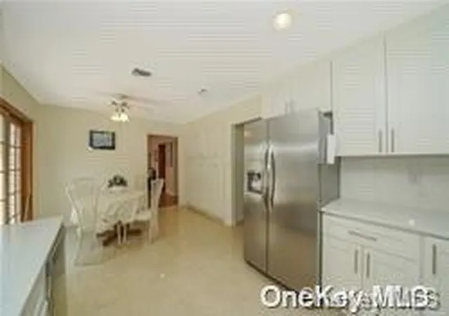 3rd image of 16 Seabrook Ln, Stony Brook, NY 11790 | MLS# L3533313