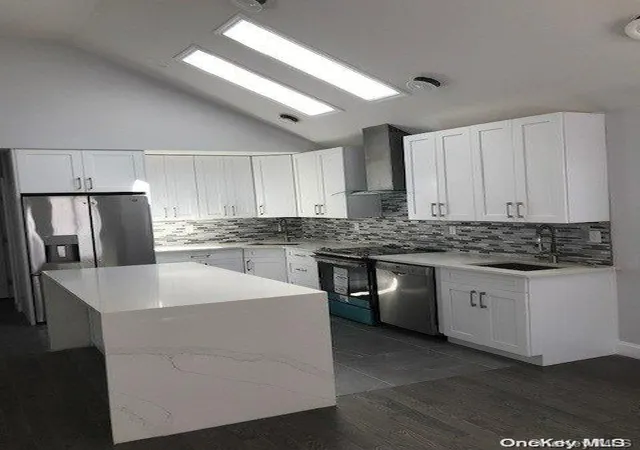 1st image of 3 Williams Ct, Far Rockaway, NY 11691 | MLS# L3533381