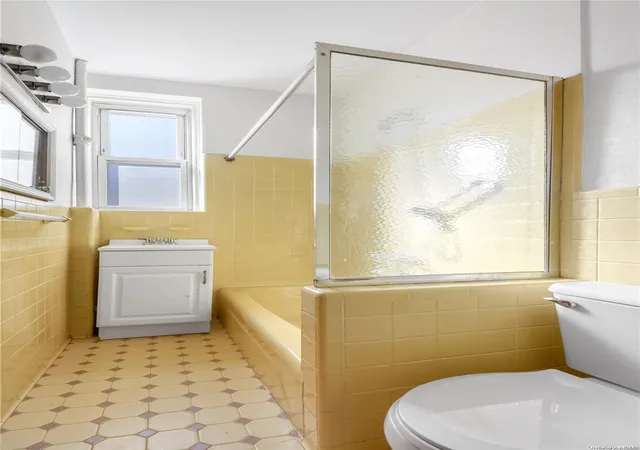 Photo 3 of Sale Pending at 35-22 80Th Street #33, Jackson Heights, NY 11372 | MLS# L3534143 | Listing updated on 2024-12-06
