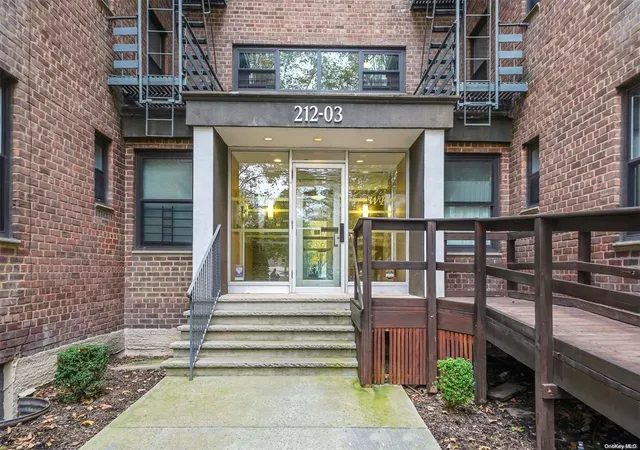 1st image of 212 03 75th Ave #2C, New York, NY 11364 | MLS# L3534991