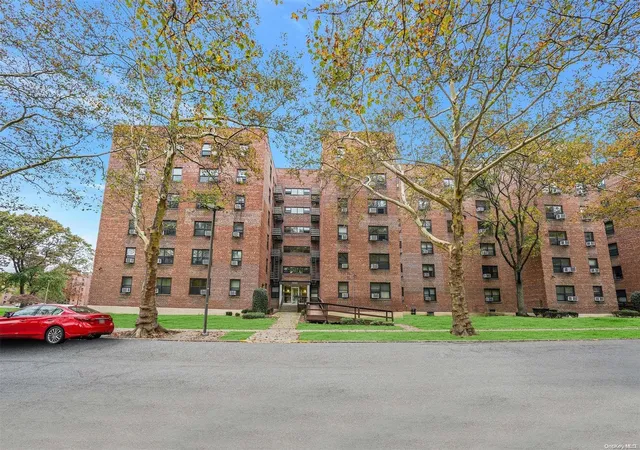 3rd image of 212-03 75Th Ave #2C, New York, NY 11364 | MLS# L3534991