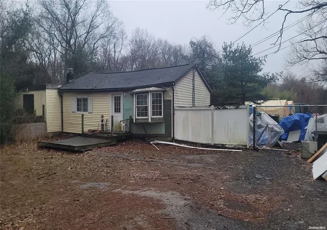 1st image of 222 Country Rd, Brookhaven, NY 11763 | MLS# L3535614
