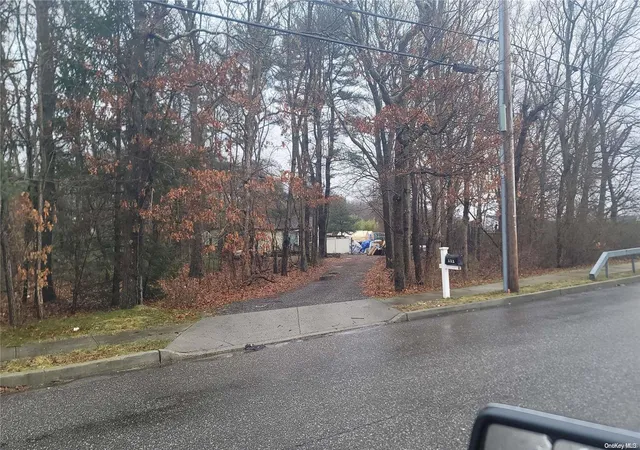 5th image of 222 Country Rd, Brookhaven, NY 11763 | MLS# L3535614