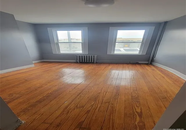 Photo 3 of Sale Pending at 87 20 124th St, Richmond Hill, NY 11418 | MLS# L3536515 | Listing updated on 2024-12-04