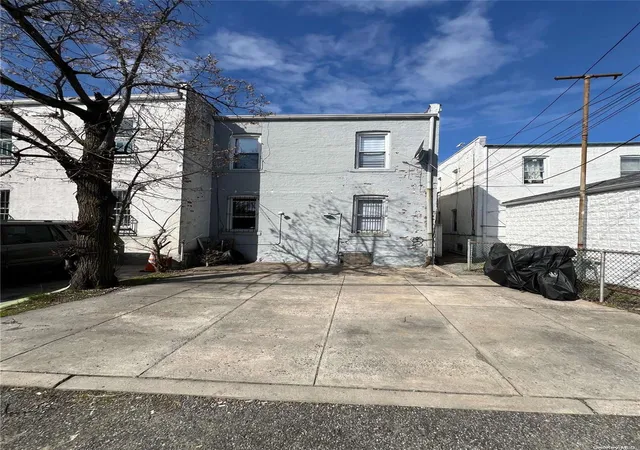 Photo 3 of Sale Pending at 7307 6Th Ave, Brooklyn, NY 11209 | MLS# L3537847 | Listing updated on 2024-12-04