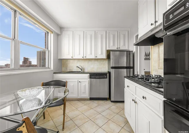 5th image of 70-31 108, New York, NY 11375