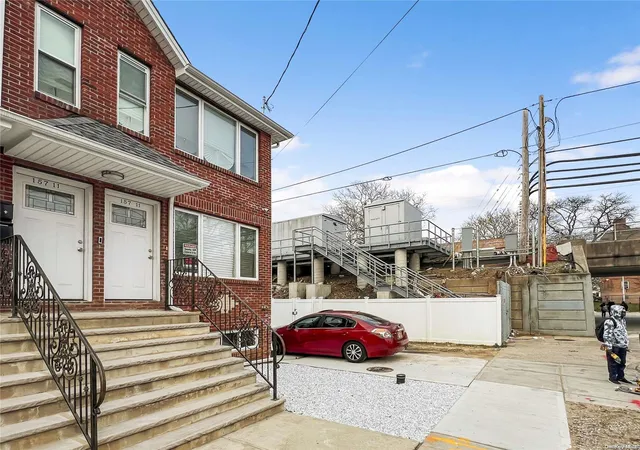 Photo 2 of Sale Pending at 157 11 108th Ave, Jamaica, NY 11433 | MLS# L3541151 | Listing updated on 2024-12-04