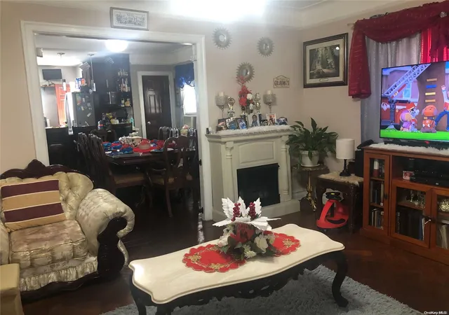 Photo 4 of Sale Pending at 1684 Troy Ave, Brooklyn, NY 11234 | MLS# L3541693 | Listing updated on 2024-12-03