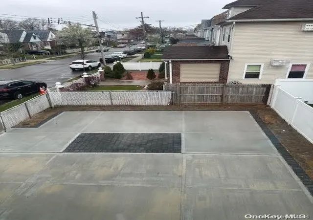Photo 3 of Sale Pending at 218 11 119th Ave, Cambria Heights, NY 11411 | MLS# L3544068 | Listing updated on 2024-12-04