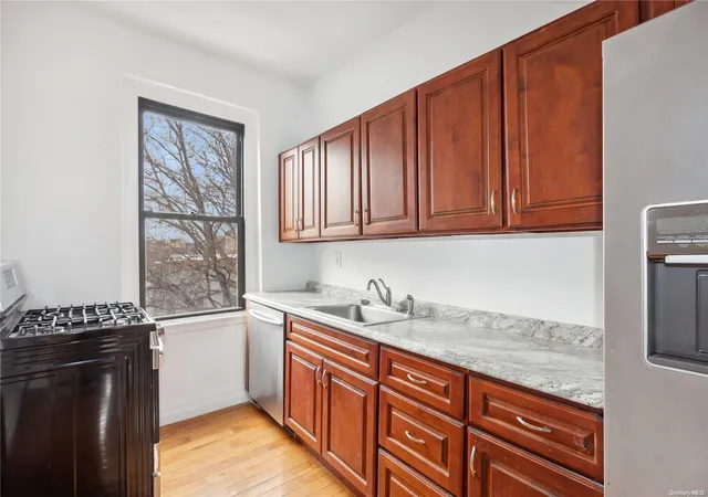 5th image of 21-57 33Rd Street #4D, Astoria, NY 11105 | MLS# L3544172
