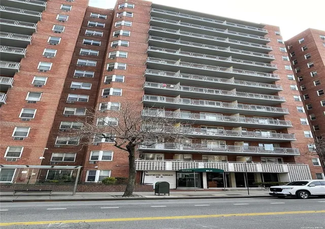 1st image of 89 15 Parsons Blvd #11P, Jamaica, NY 11432 | MLS# L3544553