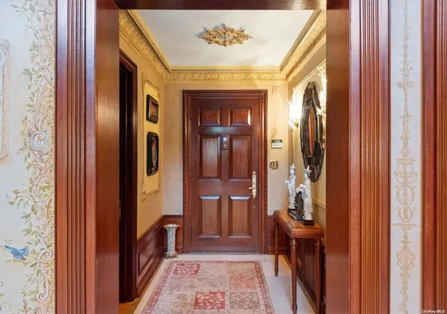 Photo 4 of Sale Pending at 84-01 Midland Pkwy, Jamaica, NY 11432 | MLS# L3547591 | Listing updated on 2024-12-03