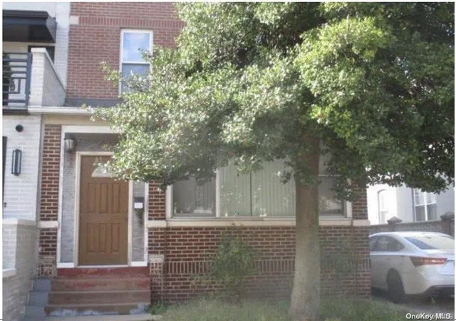 Photo 1 of Sale Pending at 43 14 21st Ave, Astoria, NY 11105 | MLS# L3548802 | Listing updated on 2024-12-04