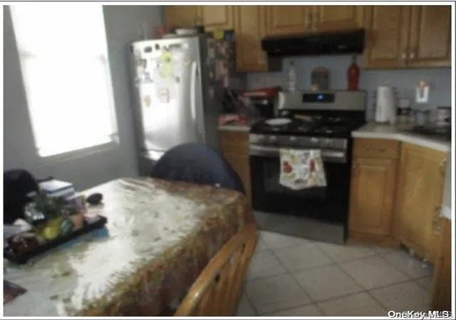 Photo 3 of Sale Pending at 43-14 21St Ave, Astoria, NY 11105 | MLS# L3548802 | Listing updated on 2024-12-04