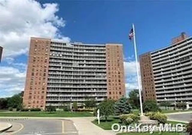 2nd image of 61-15 98Th St, Rego Park, NY 11374