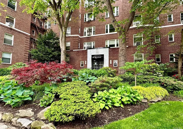 Photo 1 of Sale Pending at 69 09 108th St #312, Forest Hills, NY 11375 | MLS# L3550846 | Listing updated on 2026-09-19