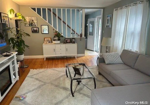 Photo 2 of Sale Pending at 163 32 20th Ave, Whitestone, NY 11357 | MLS# L3551351 | Listing updated on 2024-12-03